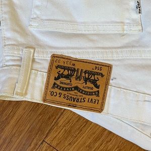Levi Strauss Vintage Low Rise Cream Denim
Condition:Good for Vintage, Distressed